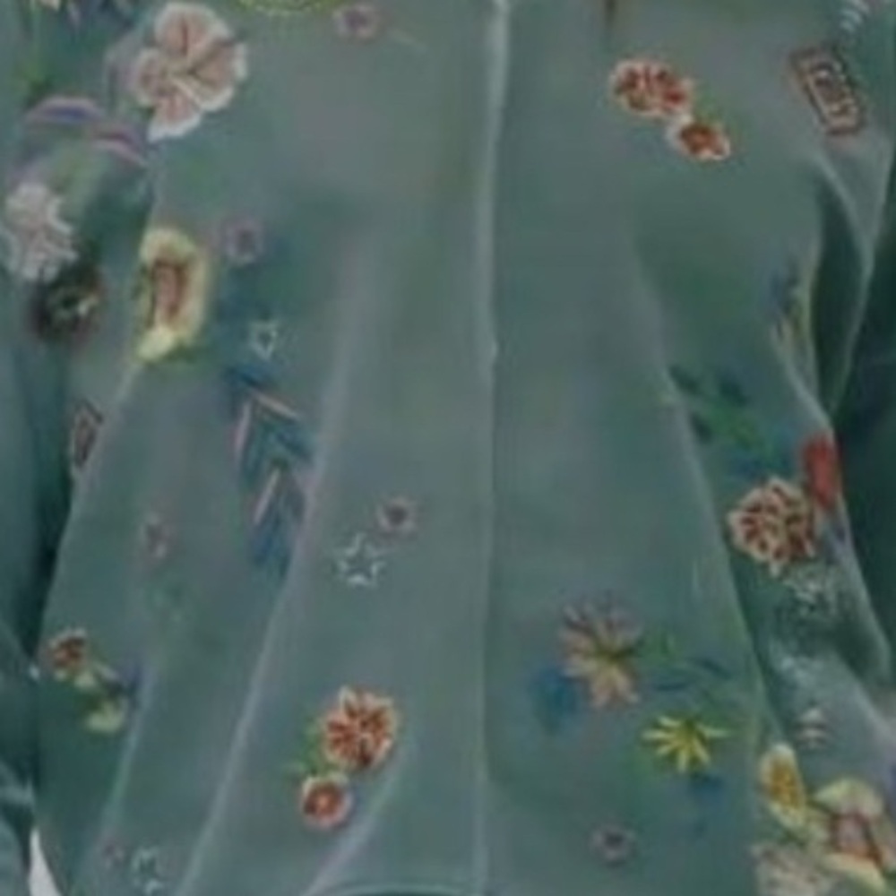220. NWT WOMENS KYLA SEO S (FIT XL) DETAIL TOP - Picture 3 of 3